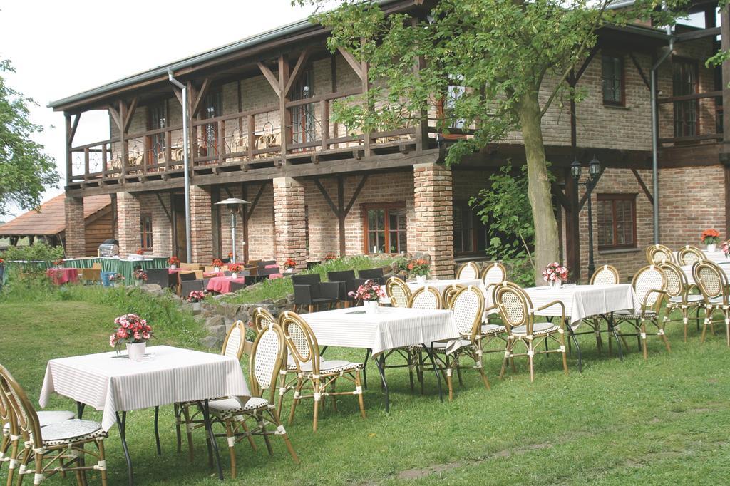 Areal Botanika Hotell Unhošť Eksteriør bilde